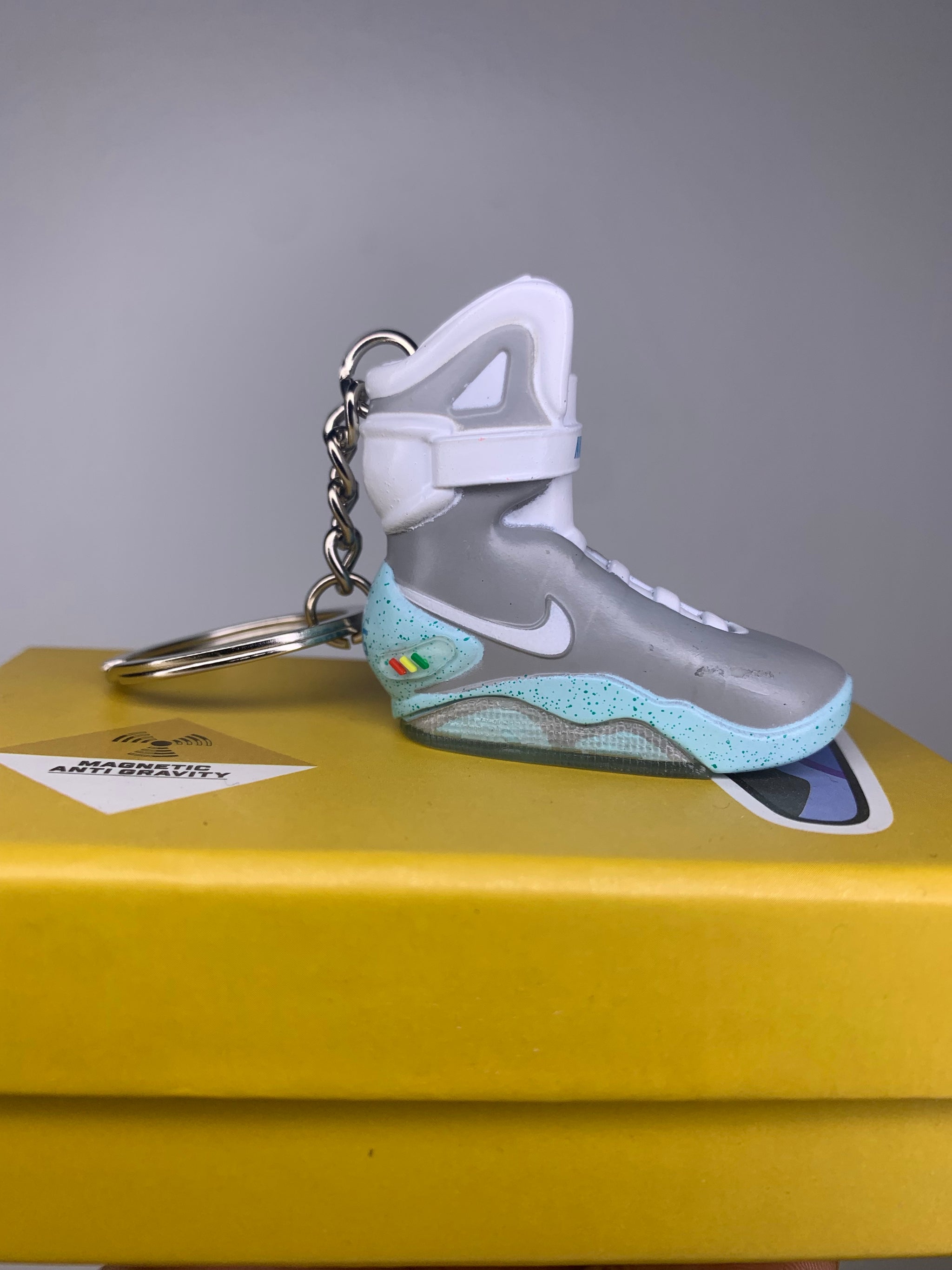 Air Mags – Pop Pins NYC, image size:2048x2731